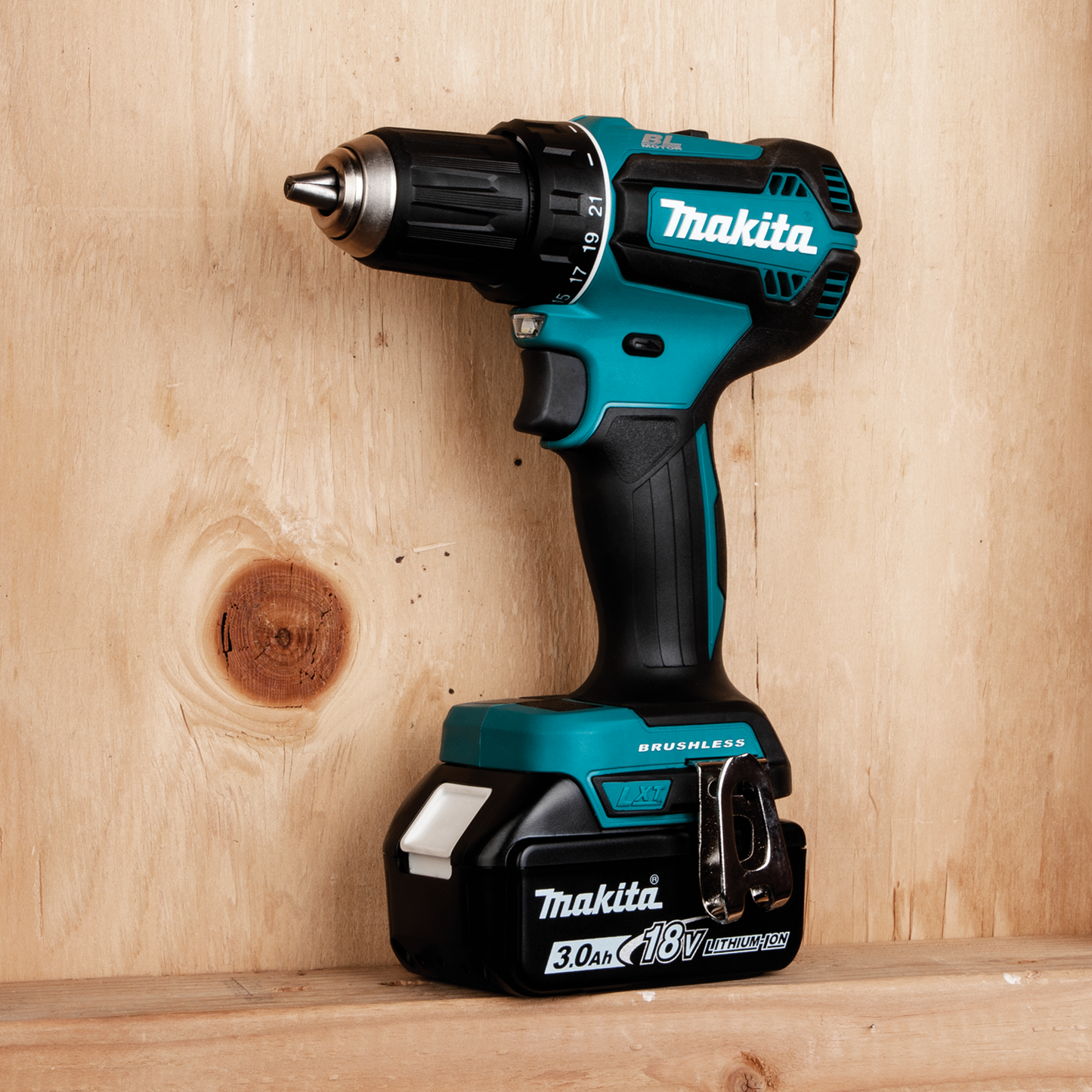 Makita 18 Volt LXT Lithium Ion Brushless Cordless 1/2 Inch Driver Drill Kit Factory Serviced