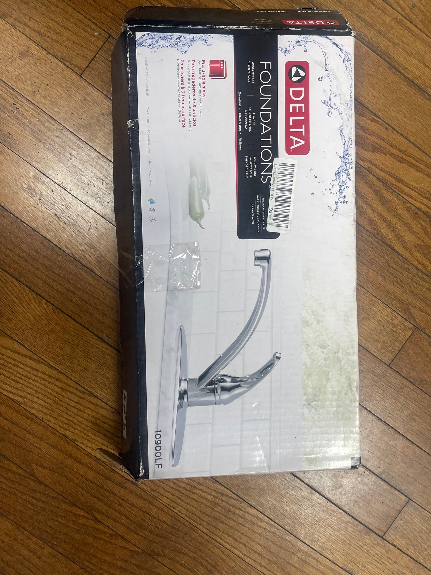 Delta Kitchen Faucet One Handle Chrome Damaged Box
