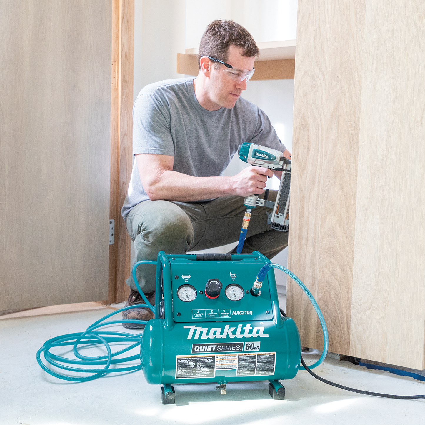 Makita Quiet Series 1 HP 2 Gallon Oil Free Electric Air Compressor Factory Serviced