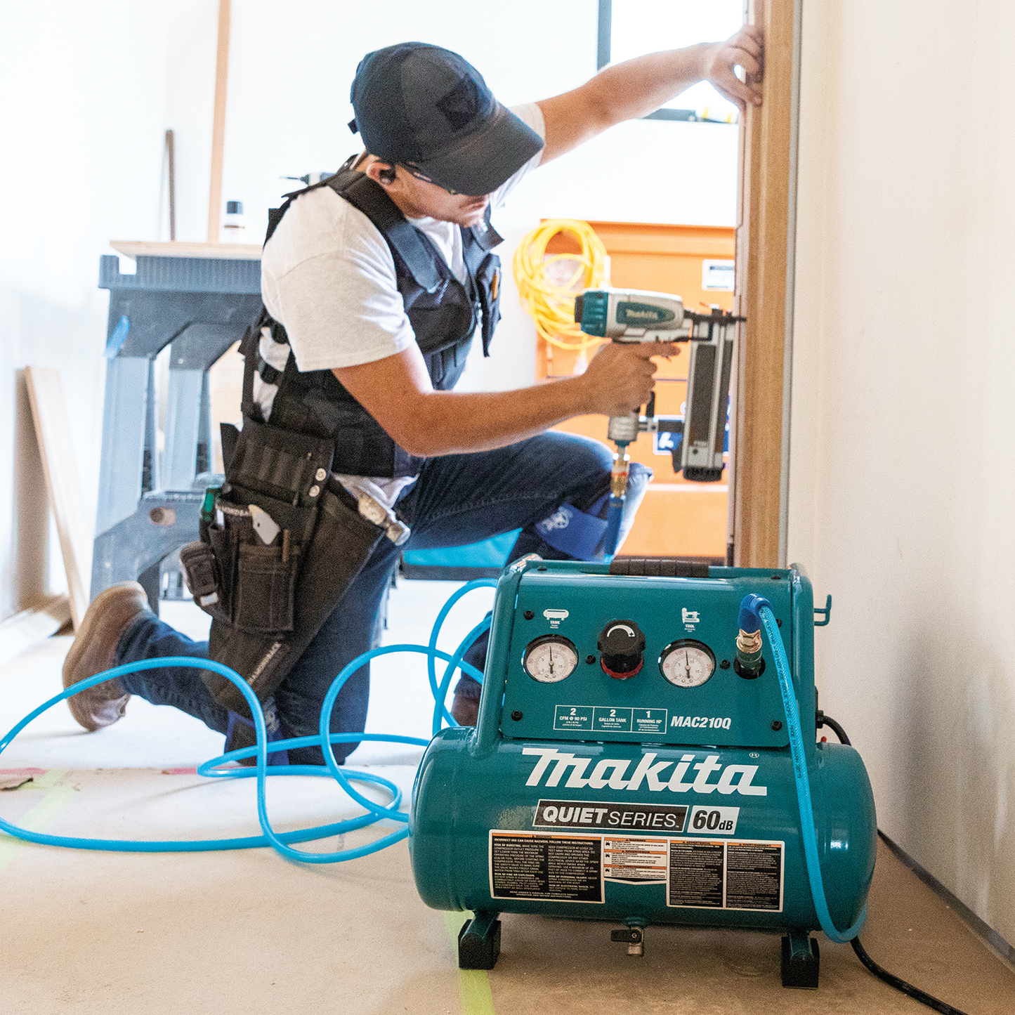 Makita Quiet Series 1 HP 2 Gallon Oil Free Electric Air Compressor Factory Serviced