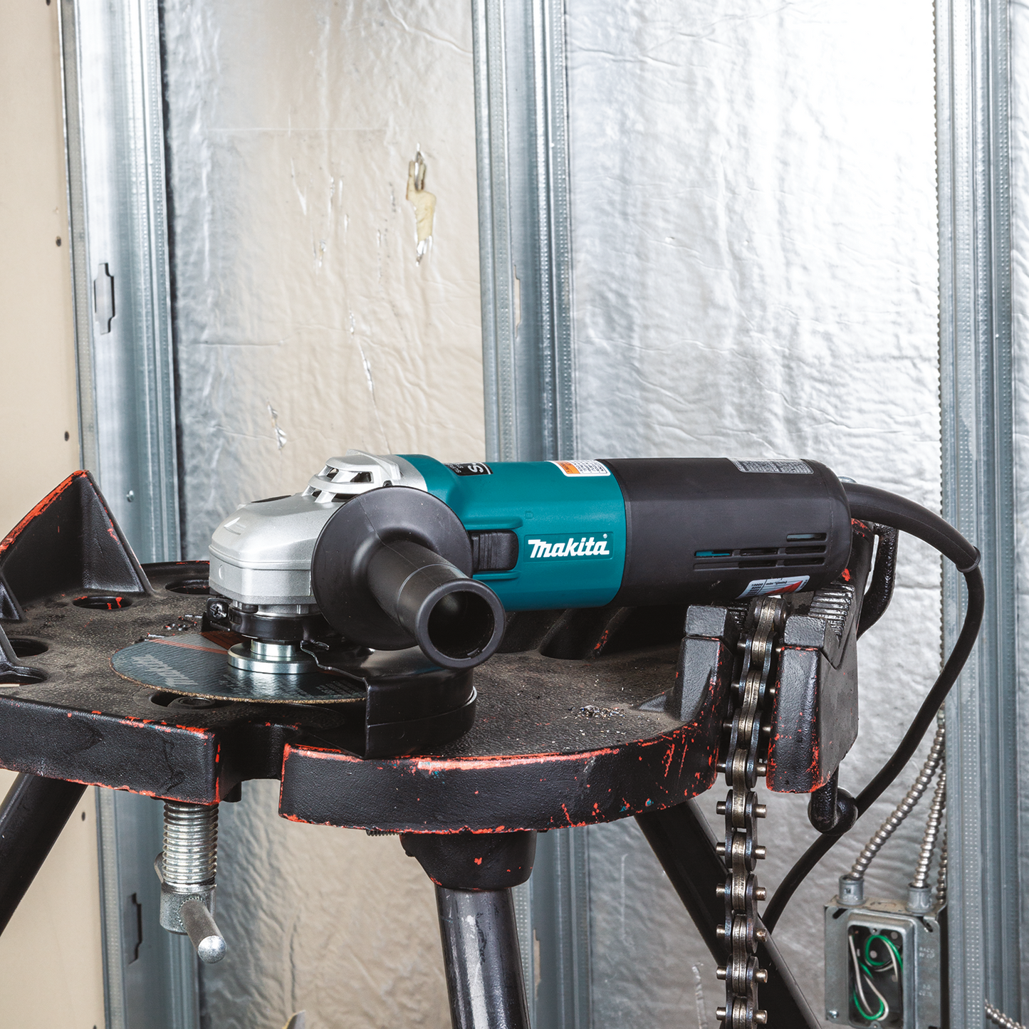 Makita 6in Variable Speen Cut Off Angle Grinder *Factory Serviced*