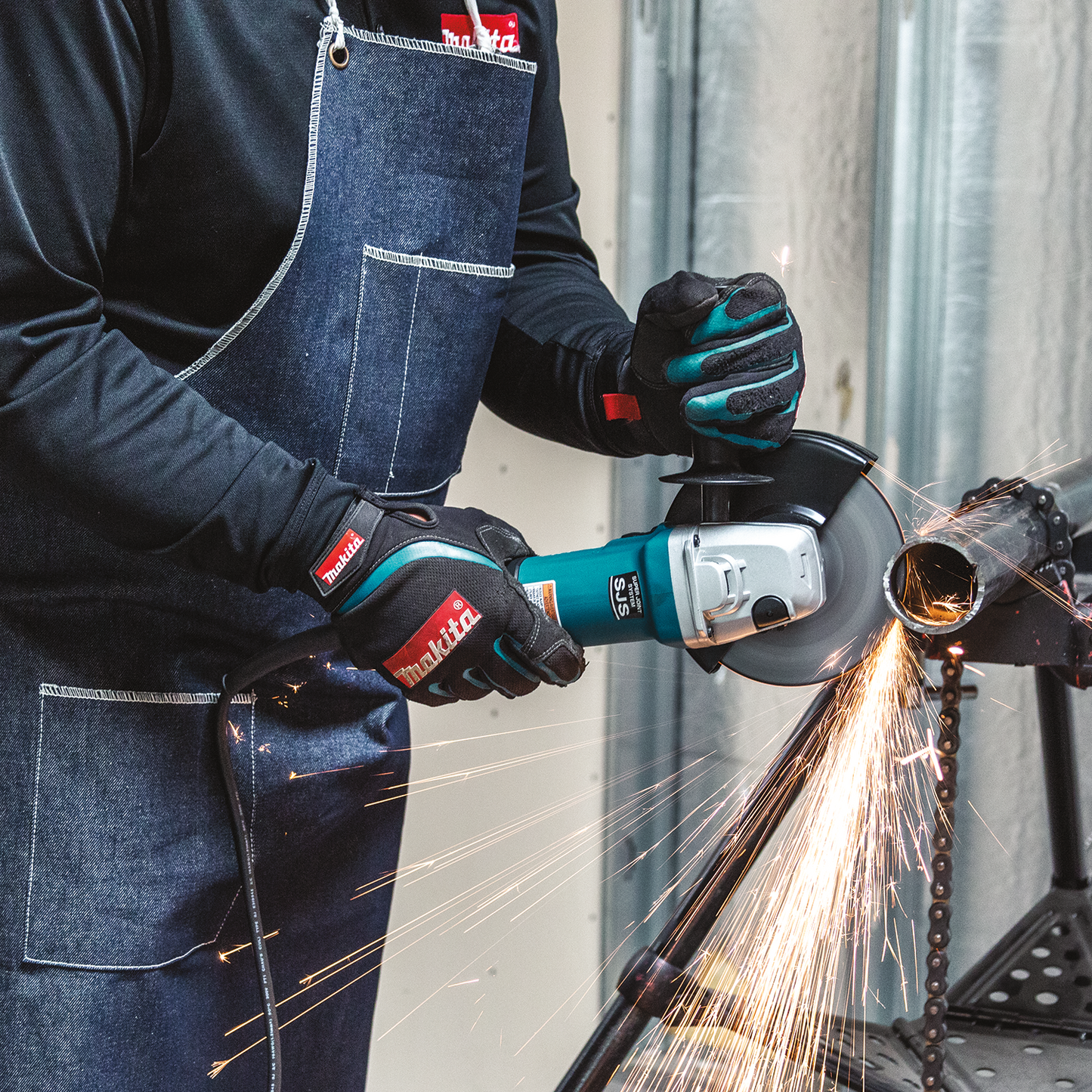 Makita 6in Variable Speen Cut Off Angle Grinder *Factory Serviced*