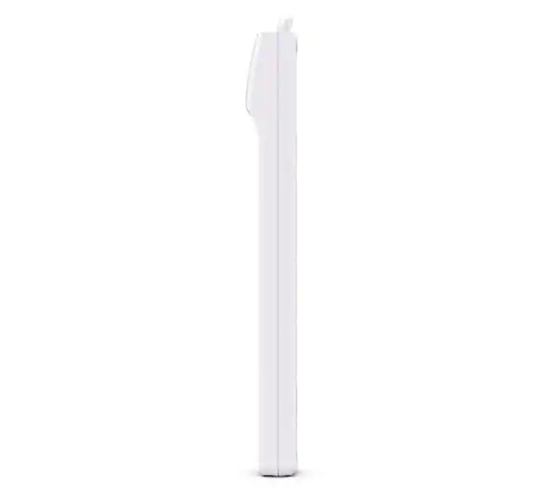 Commercial Electric 6 ft. 7-Outlet Surge Protector with USB in White - Damaged Box