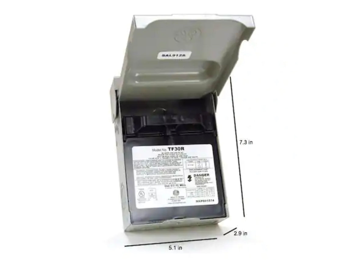 GE 30-Amp 120/240-Volt Fused AC Disconnect - Damaged Box