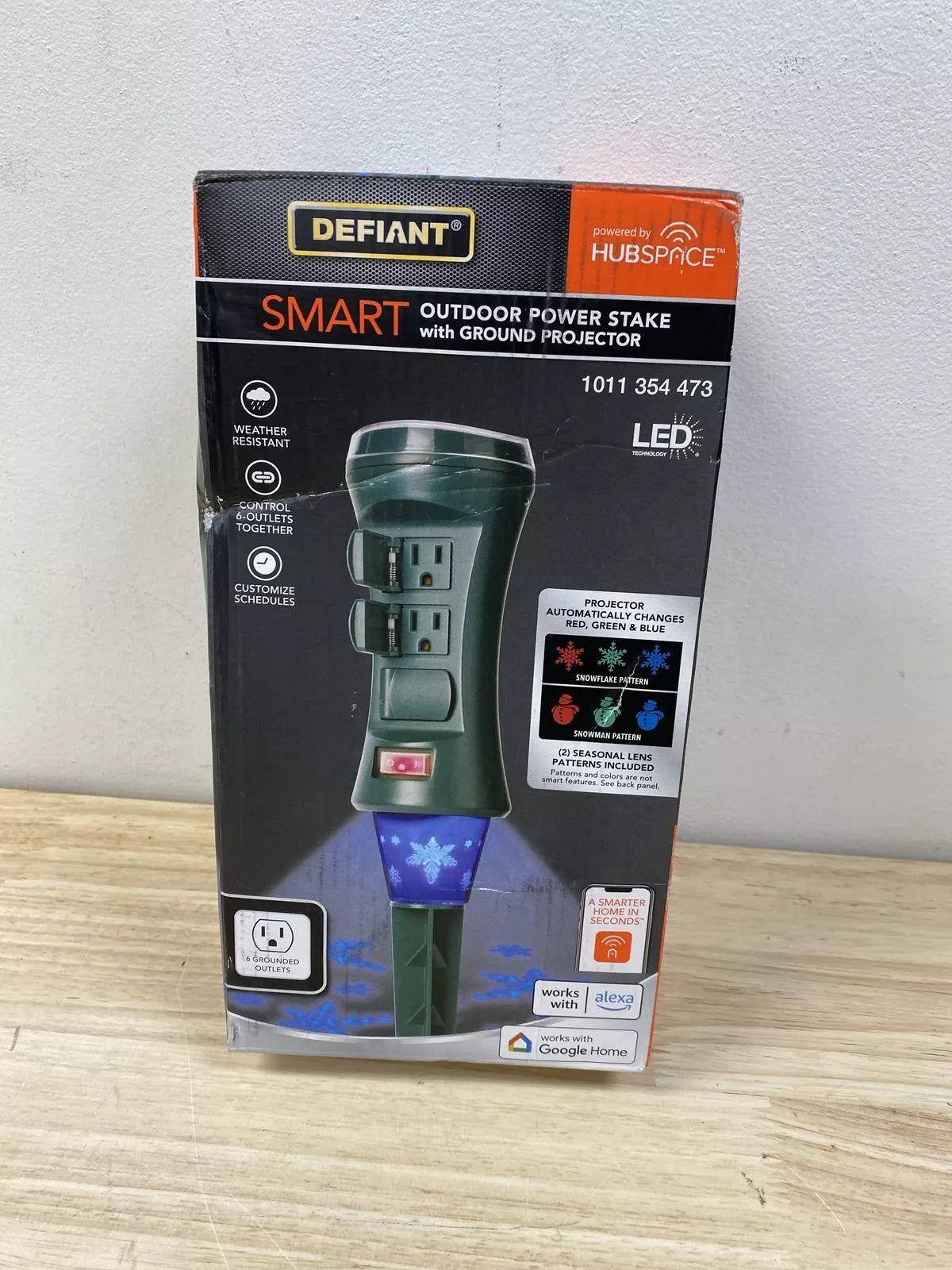 Defiant Smart Outdoor Power Stake With Ground Projector Damaged Box