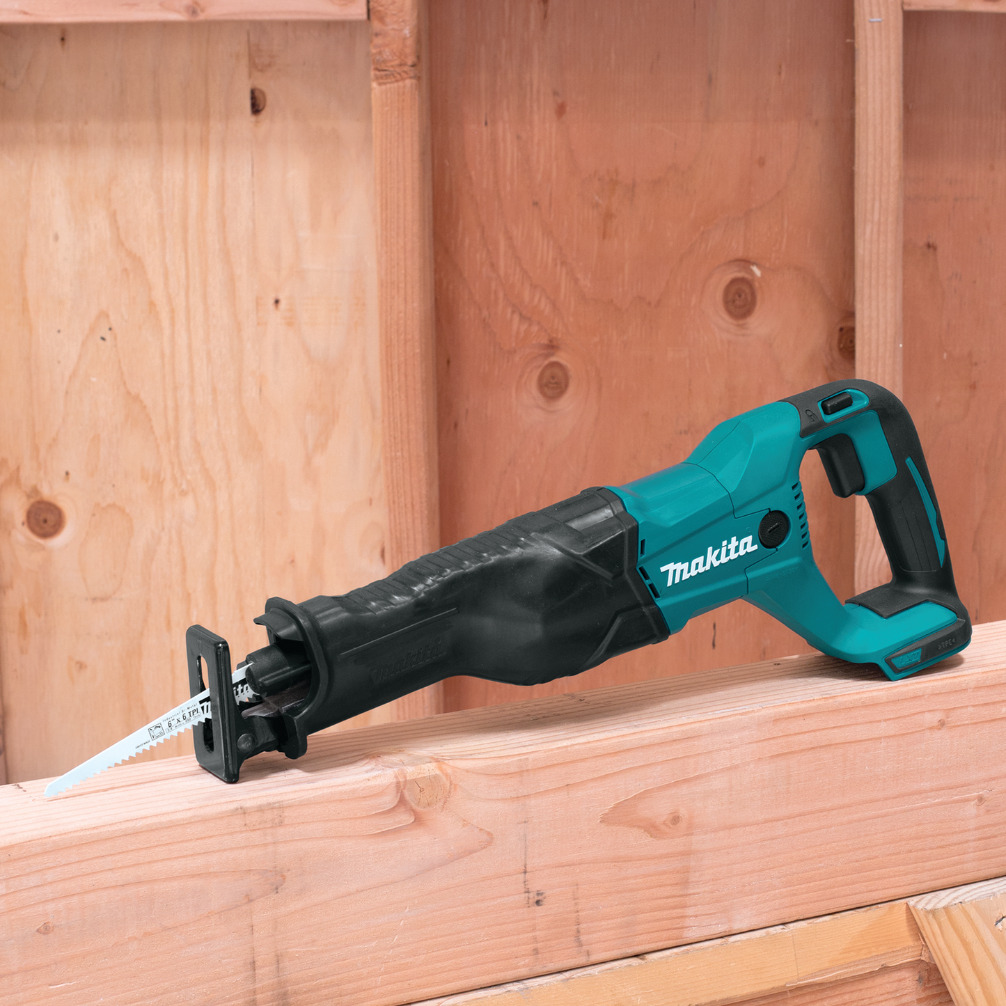 Makita 18 Volt LXT Lithium Ion Cordless Reciprocating Saw Factory Serviced (Tool Only)