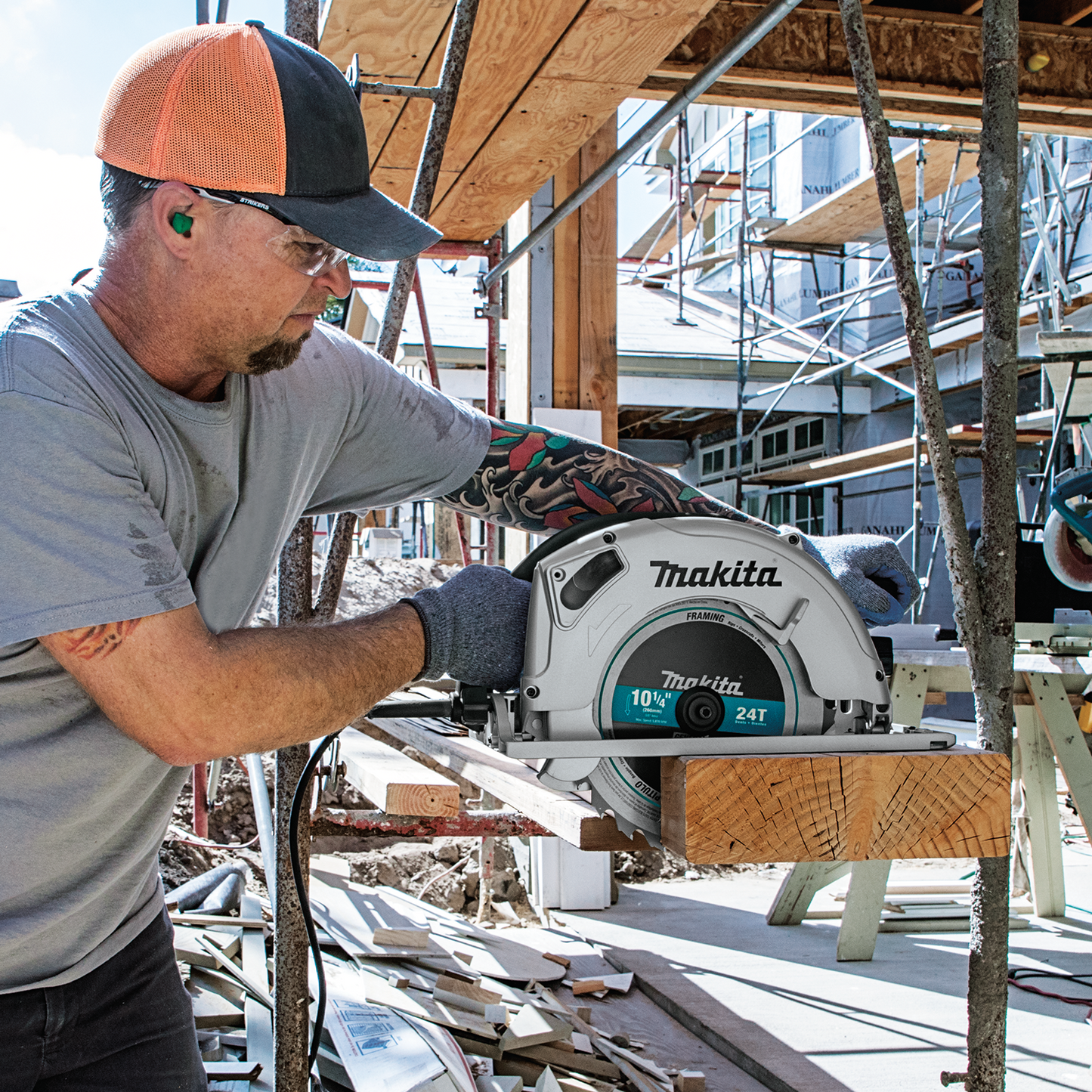 Makita 10 1/4 Inch Circular Saw With Electric Brake Factory Serviced