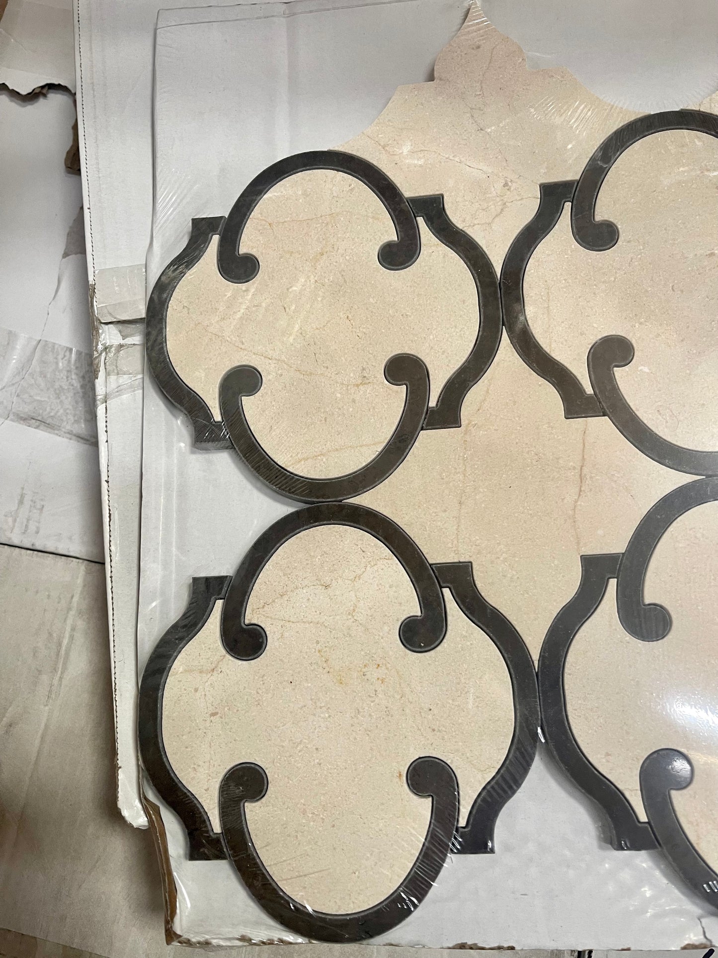 Soci Bristol Blend Luxe Pattern Arabesque Tile (Sold By The Box)