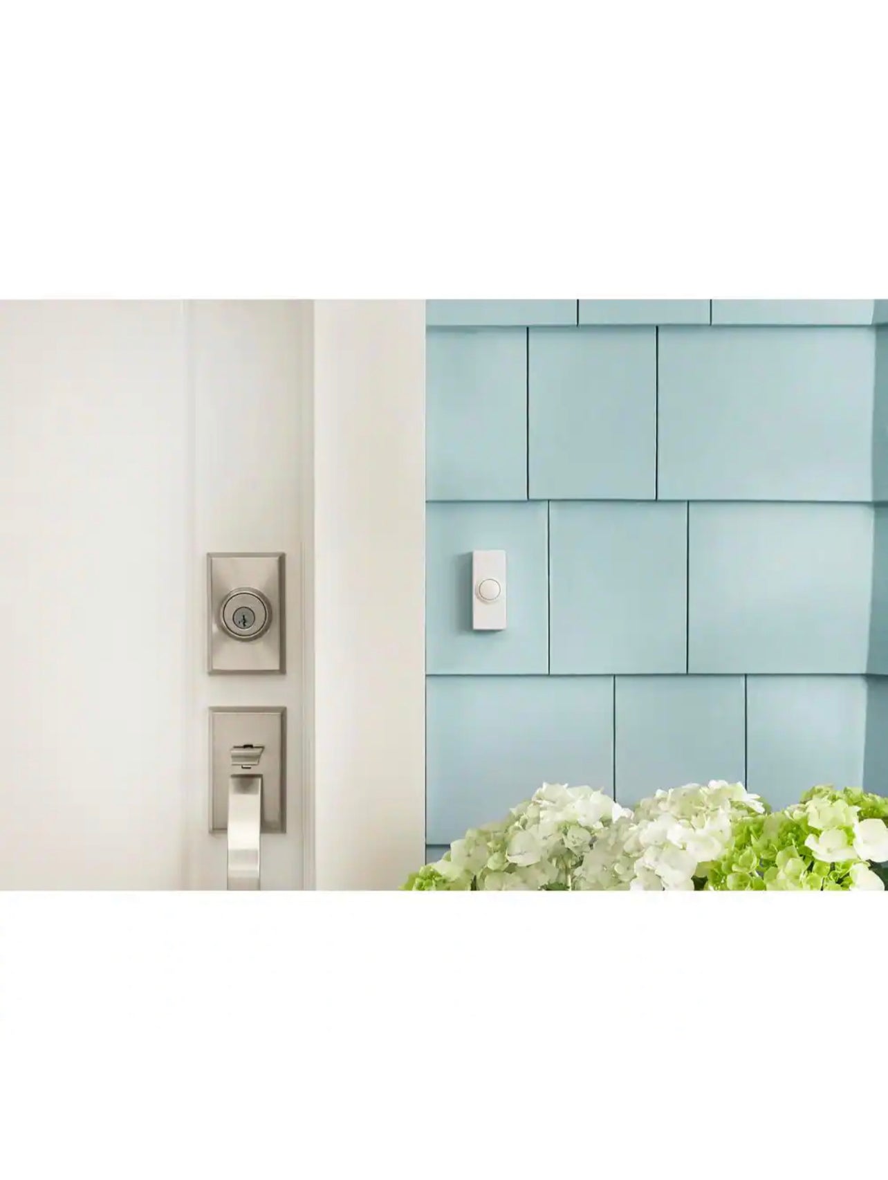 Hampton Bay Wireless Plug-In Doorbell Kit with 2 Wireless Push Buttons, White Damaged Box