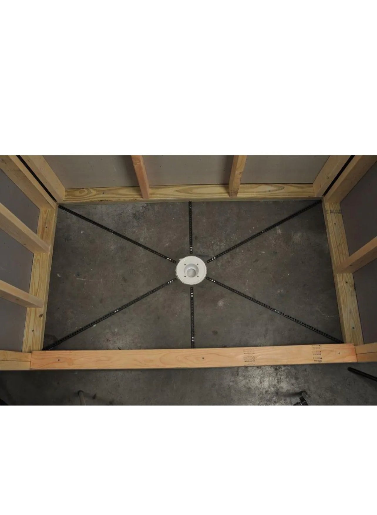 Goof Proof Shower Pre-Pitch Standard Installation Kit Damaged Box