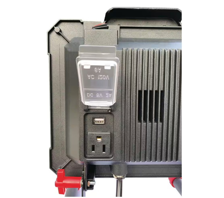 Husky 5000 Lumen LED Work Light Damaged Box