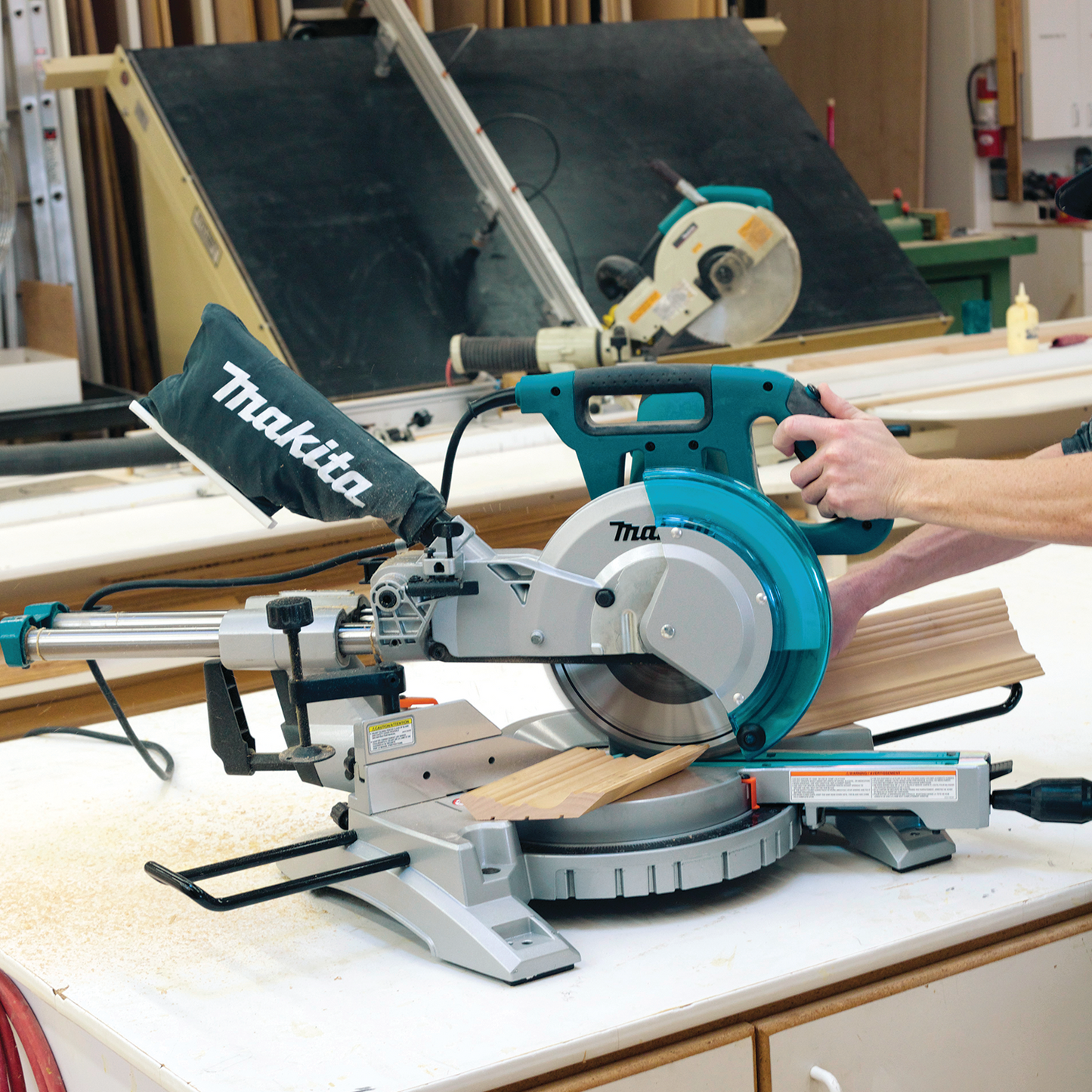 Makita 10 Inch Dual Slide Compound Miter Saw Factory Serviced