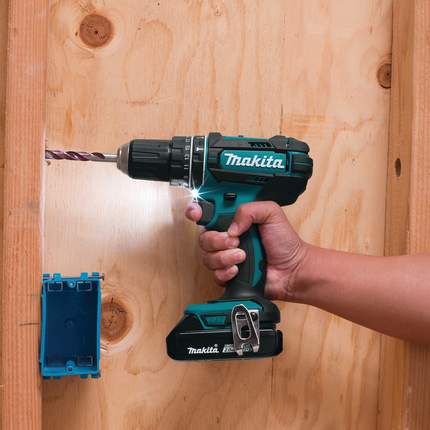 Makita 18 Volt LXT Lithium Ion Compact Cordless 1/2 Inch Hammer Driver Drill Kit (2.0Ah) Factory Serviced