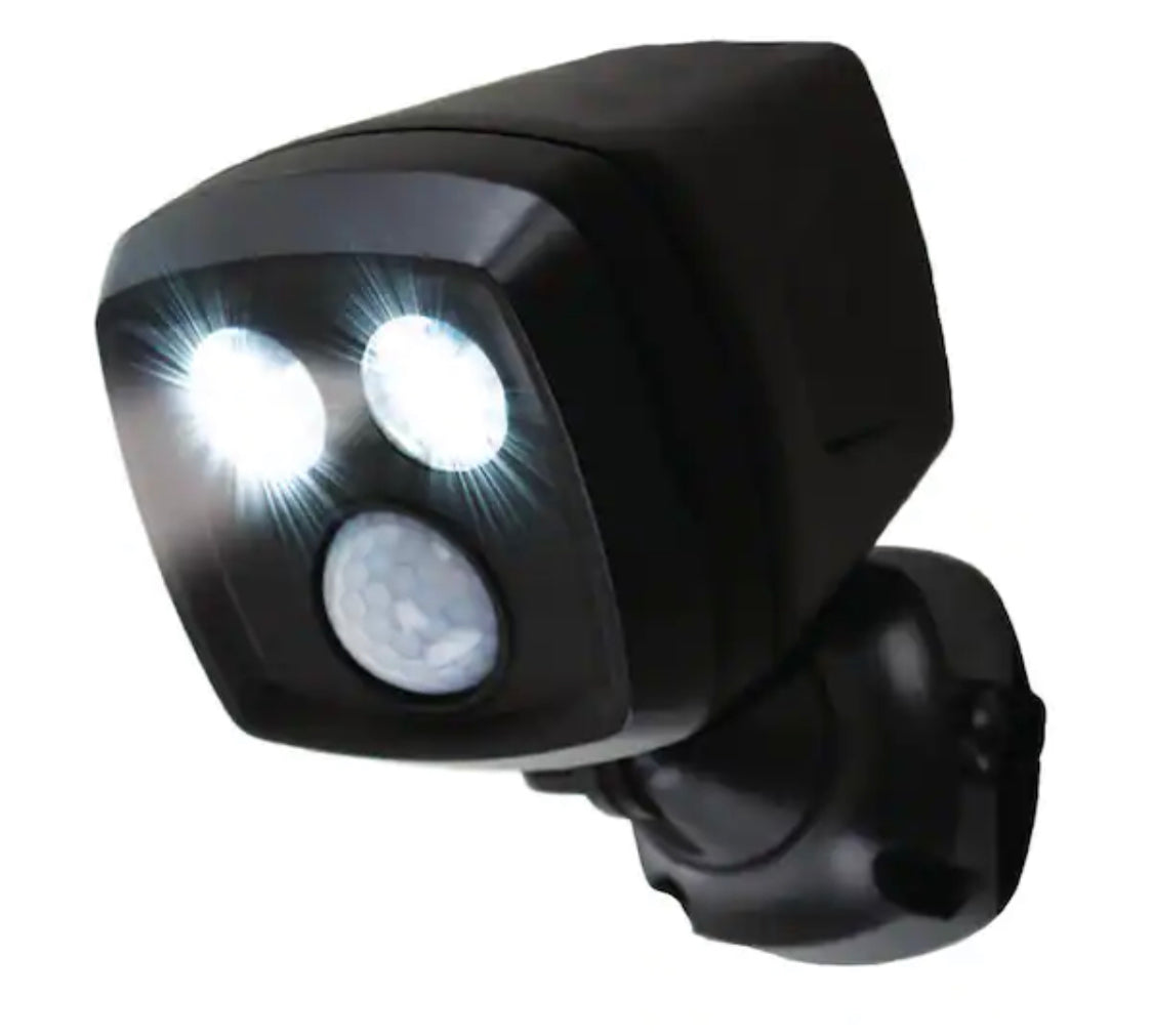 HANDY BRITE 500 Lumens Multi-Location Cordless Motion-Activated Sensor LED Spotlight - Damaged Box
