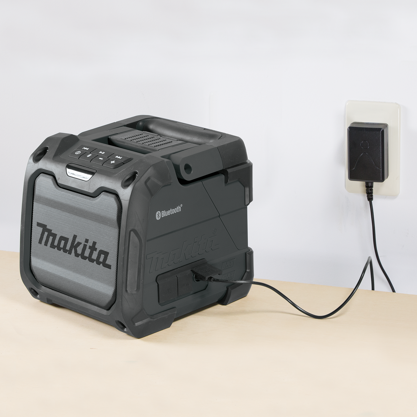 Makita 18V Cordless Job Site Speaker Factory Serviced (Tool Only)