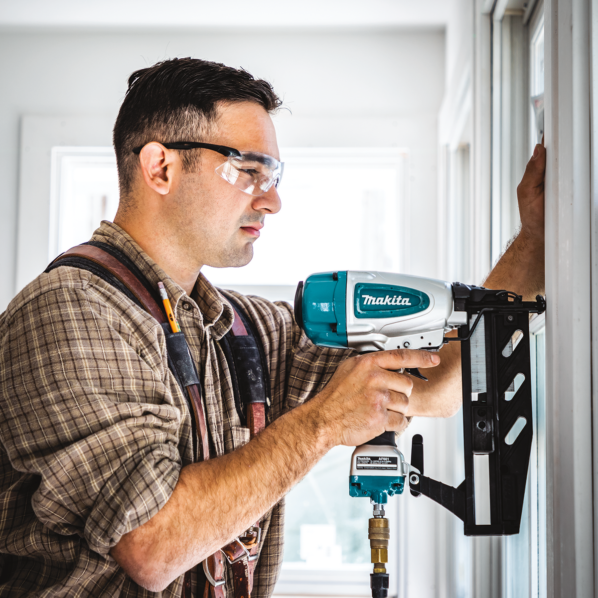 Makita 16 Gauge 2 1/2 Inch Straight Finish Nailer Factory Serviced