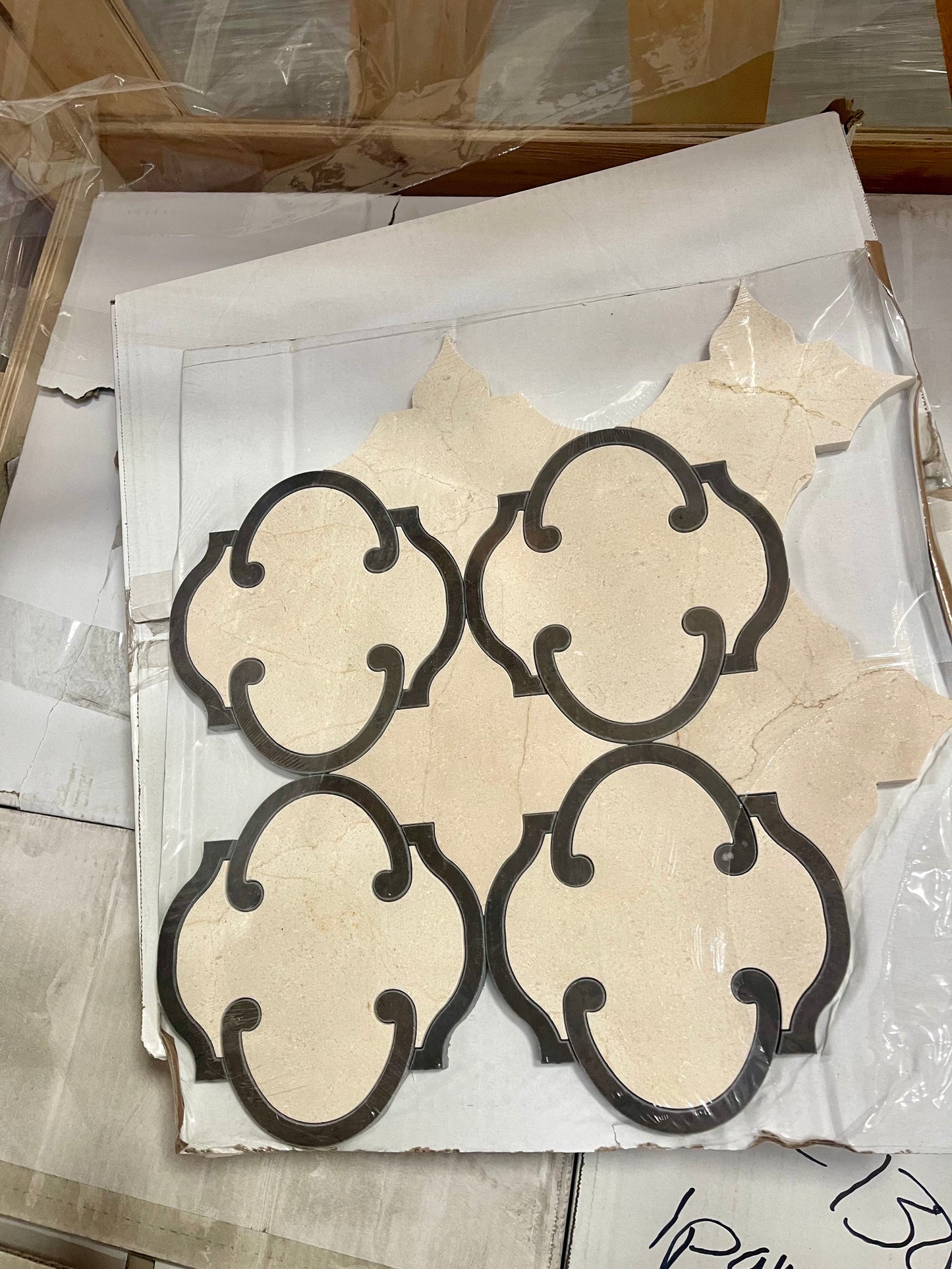 Soci Bristol Blend Luxe Pattern Arabesque Tile (Sold By The Box)