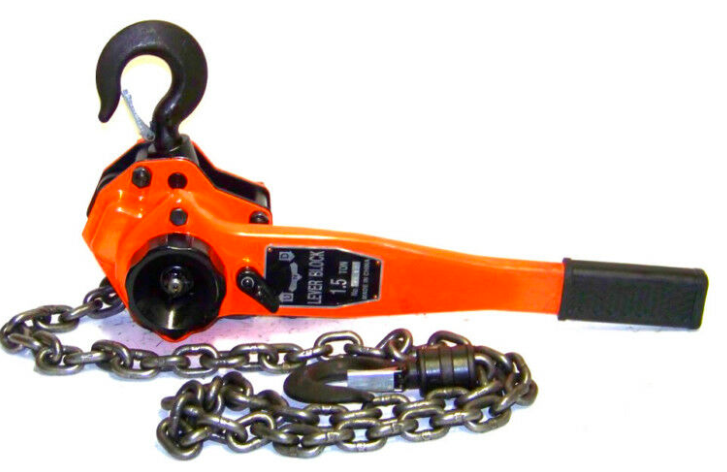 Lever Chain Hoist 1 1/2 Ton With 5 Foot Lift