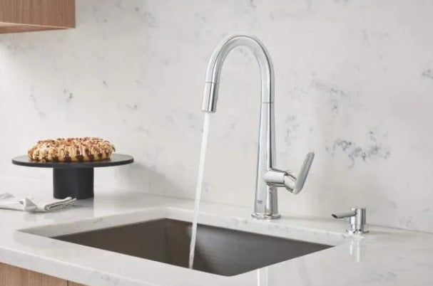 Grohe Veletto Single Handle Pull Down Sprayer Kitchen Faucet with Soap Dispenser in StarLight Chrome Damaged Box