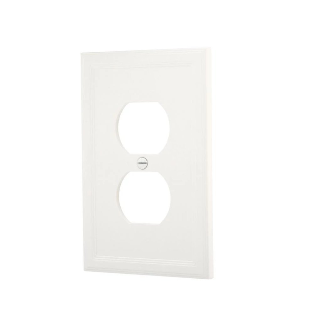 Hampton Bay 1 Gang Duplex Wall Plate - Bright White Damaged Box-outlets, switches, & plates-Tool Mart Inc.